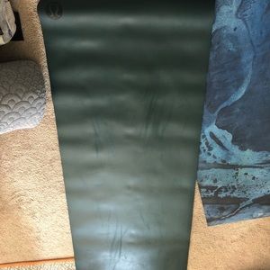 LULULEMON YOGA MAT- forest green